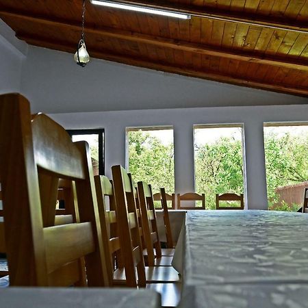 Отель Vila Domneasca Corbi Экстерьер фото