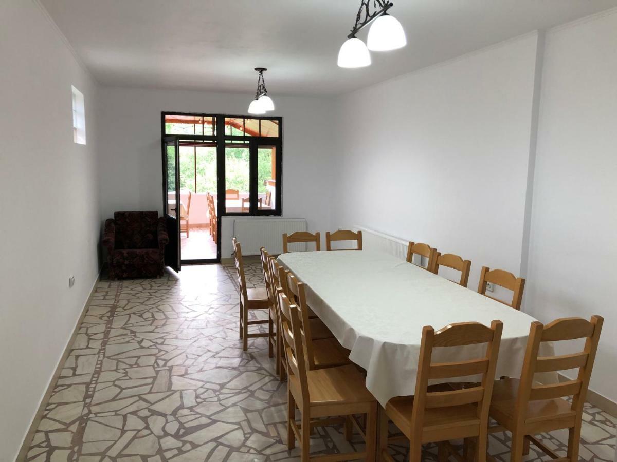 Отель Vila Domneasca Corbi Экстерьер фото